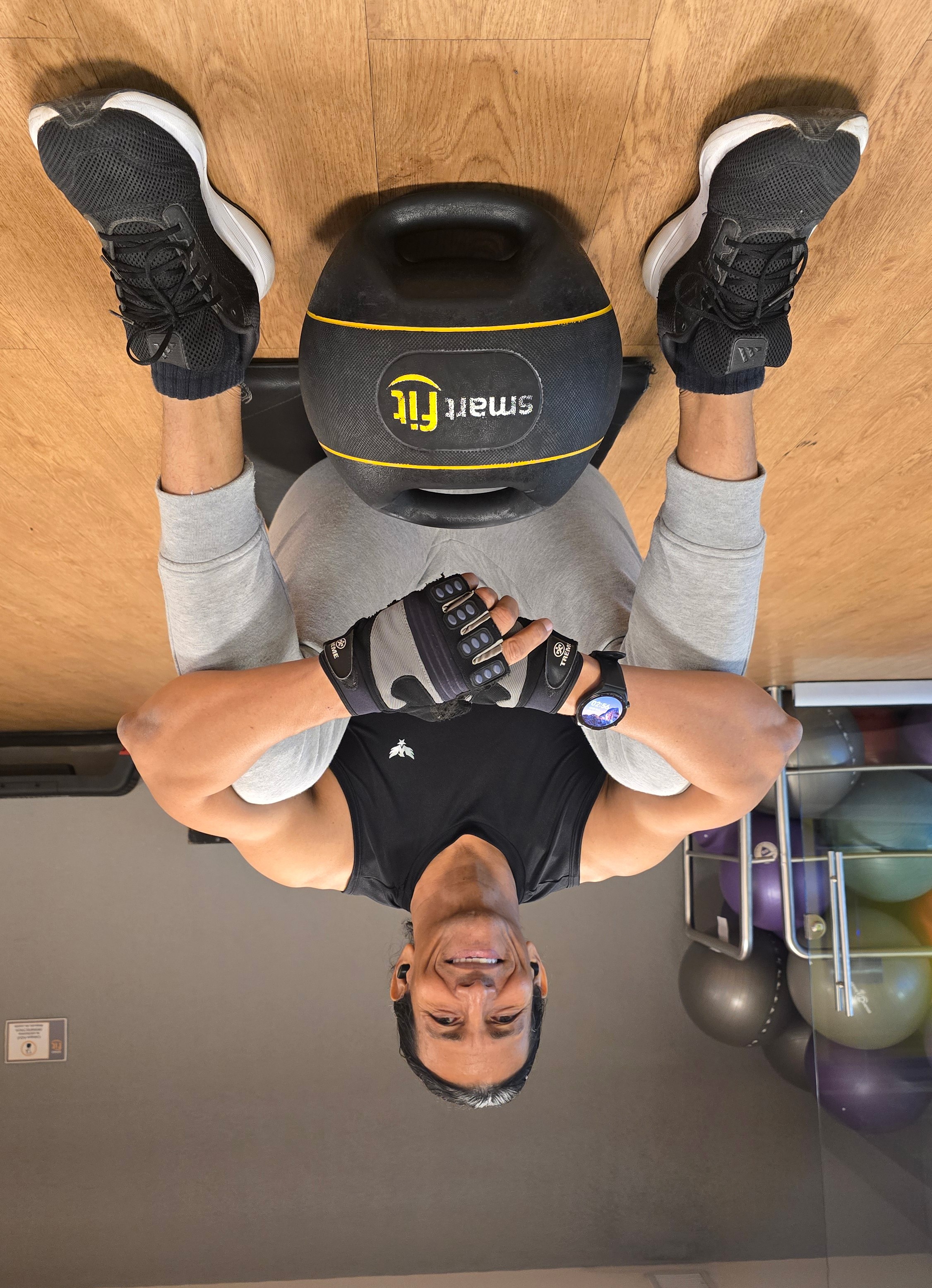 Orlando Cárcamo en descanso tras entrenamiento